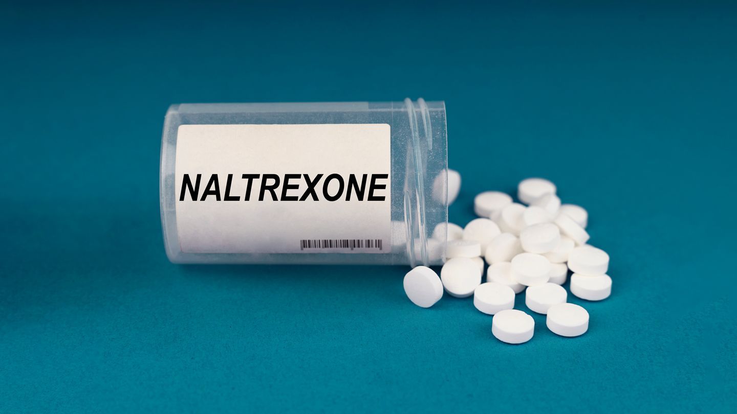 can-taking-naltrexone-curb-binge-drinking-1440x810